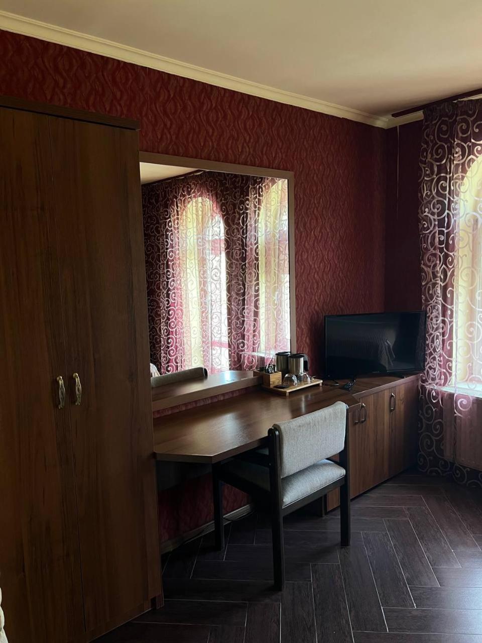 Гетьман Готель & Spa Chortkiv Luaran gambar